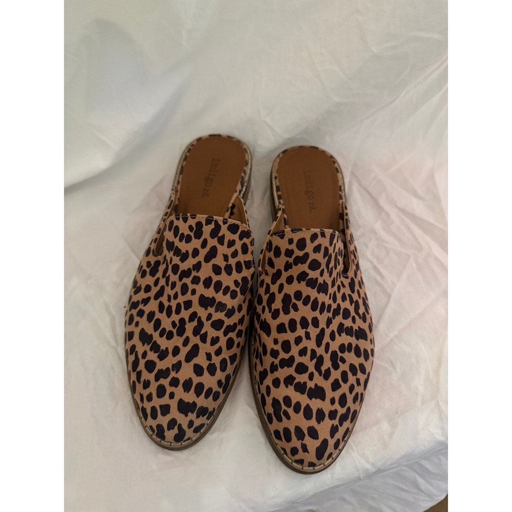 Indigo rd Leopard Print Mules Womens 7M Animal Pattern Pointed Toe Slip On Flats